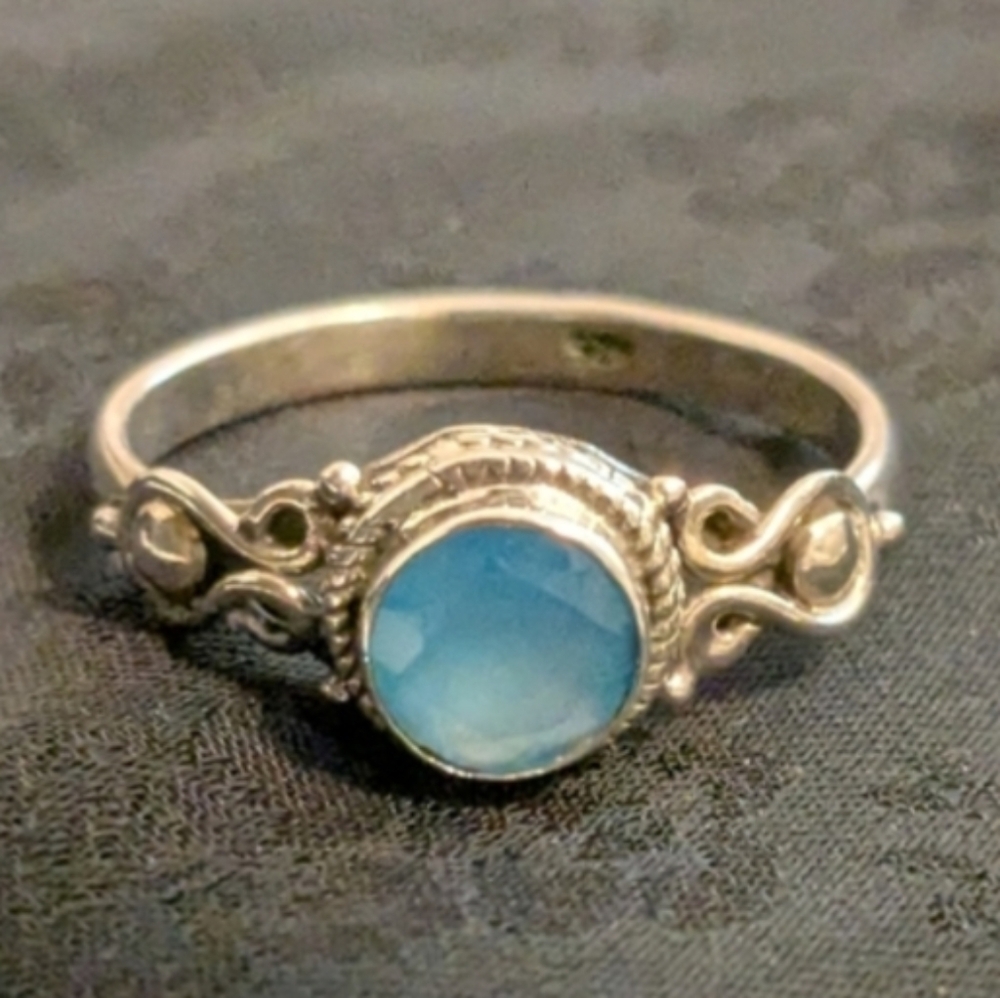 π Artisan Solid 925 Sterling Silver Ring Stunning Blue Chalcedony Ring Size 9